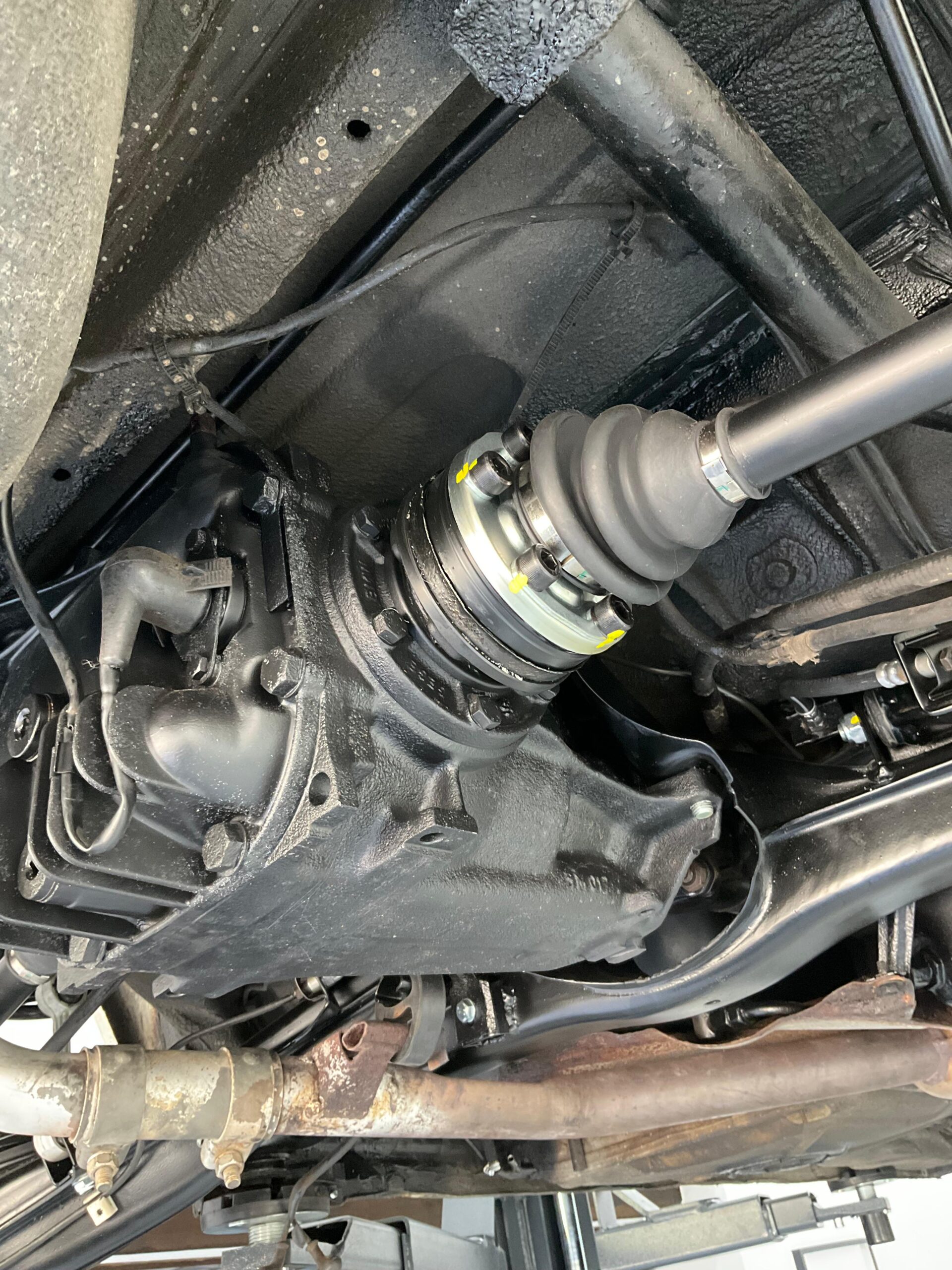 BMW E30- Asche und Fahrwerk 3